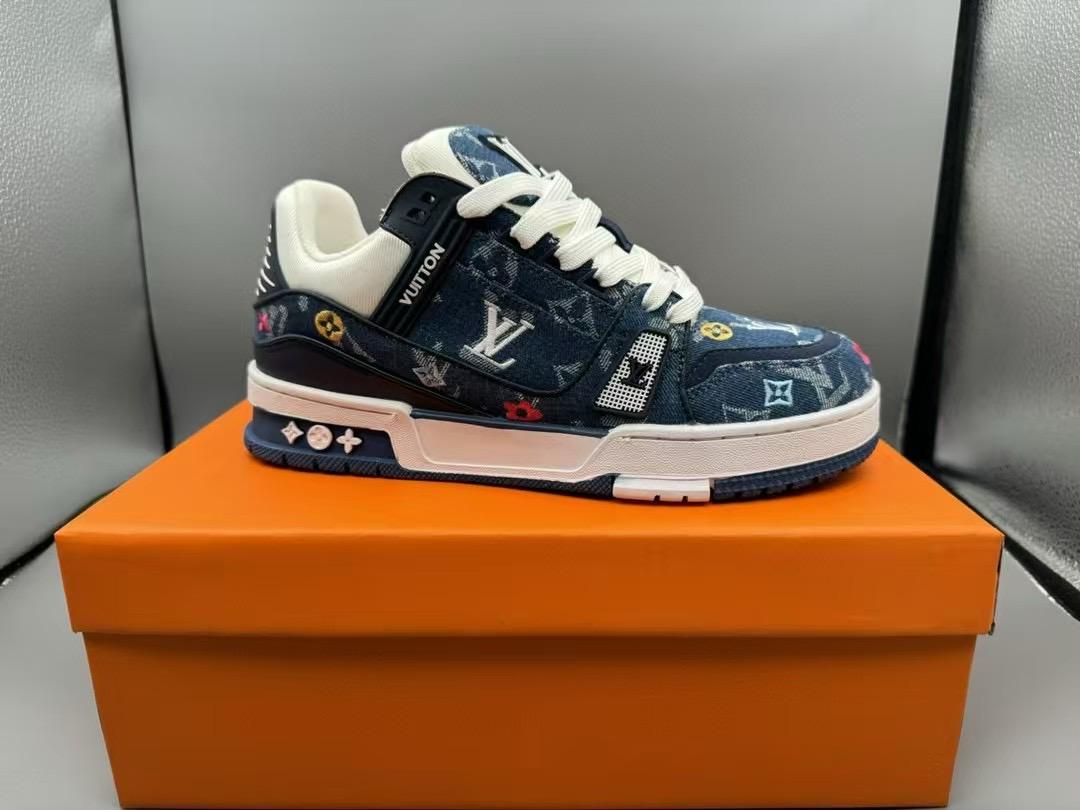 LOUIS VUITTON - LV TRAINER + Free Gift