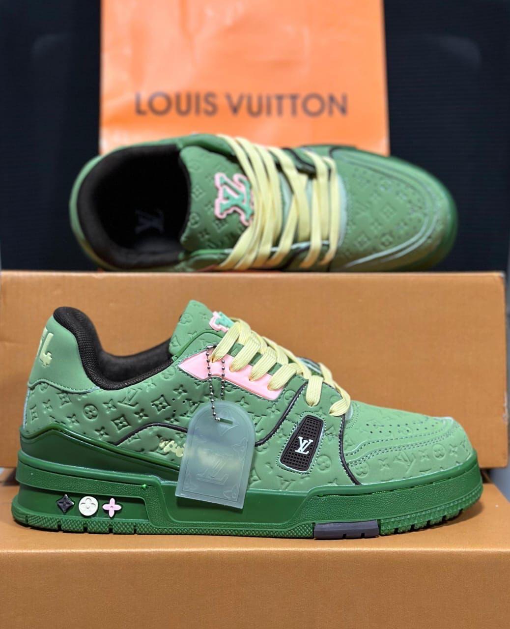 LOUIS VUITTON - LV TRAINER + Free Gift