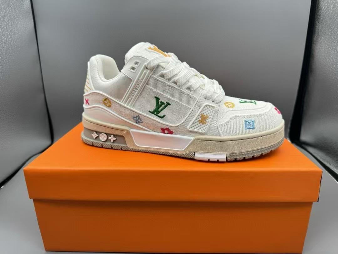 LOUIS VUITTON - LV TRAINER + Free Gift