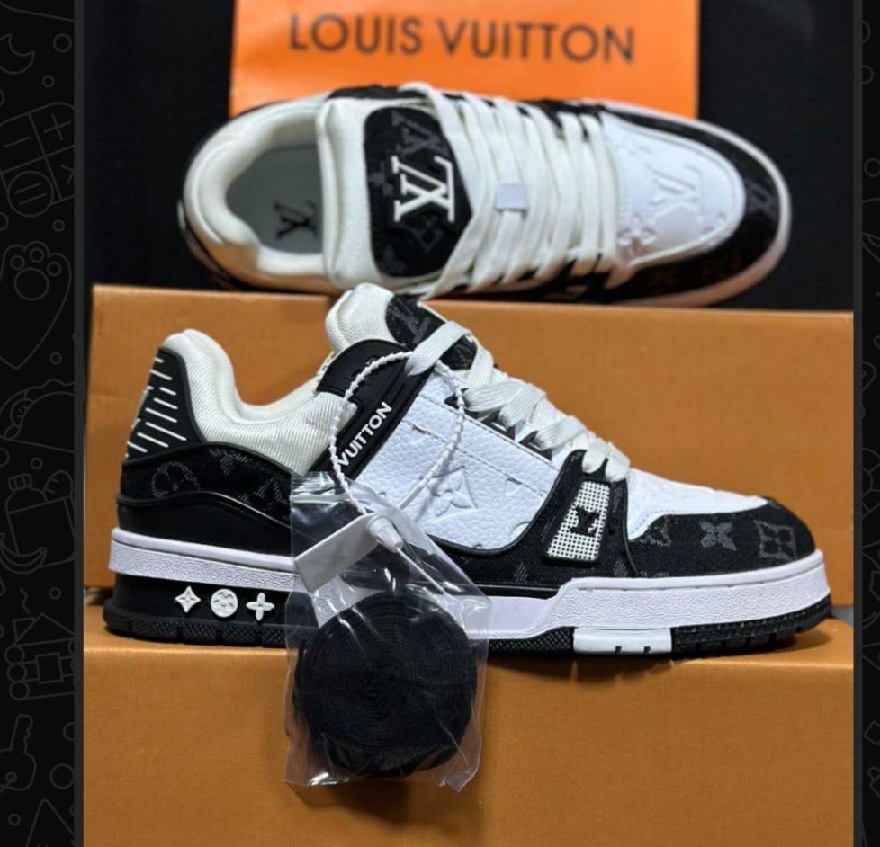 LOUIS VUITTON - LV TRAINER + Free Gift